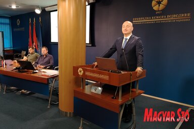 Az egyesület tiszteletbeli tagjává választották Nenad Ivanišević titkárt (Fotó: Tóth D. Lívia)