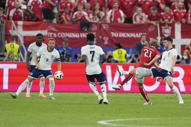 Morten Hjulmand közel harminc méterről engedte el hajszálpontos lövését (Beta/AP)