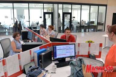 A Vajdasági RTV székházába látogatott a tartományi kormányfő