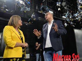 A Vajdasági RTV székházába látogatott a tartományi kormányfő