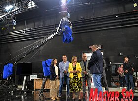 A Vajdasági RTV székházába látogatott a tartományi kormányfő