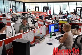 A Vajdasági RTV székházába látogatott a tartományi kormányfő