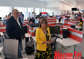 A Vajdasági RTV székházába látogatott a tartományi kormányfő