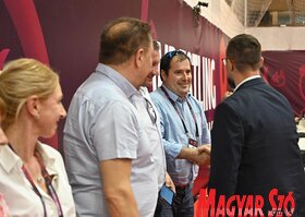 Juhász Bálint átadta az érmeket az újvidéki birkózó Európa-bajnokságon