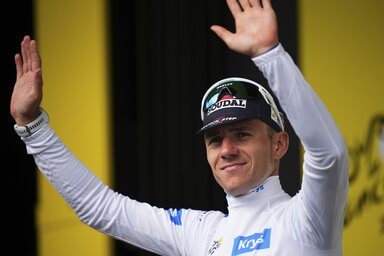 Remco Evenepoel a legjobb 25 év alatti versenyzőnek járó fehér trikót viseli (Fotó: Beta/AP)