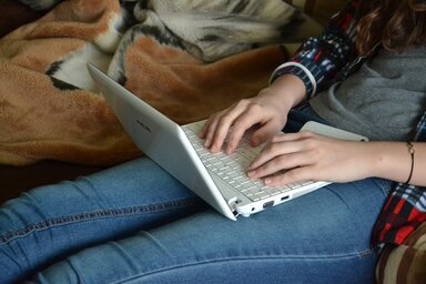 Az új generációknak olyan helyzetben kell feltalálniuk magukat, aminek nincs előzménye (Fotó: pixabay.com)