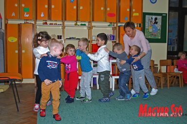 A Kuckó doroszlói csoportjaival a kezdetektől Varga Szabó Szilvia óvónő foglalkozik (Archív felvétel)
