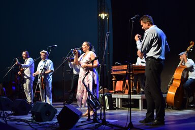 Hőség volt, de a Csík zenekar még jobban felforrósította a hangulatot (Kiss Natália felvétele)