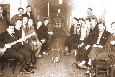 Az 1920-as évek végén, az 1930-as évek elején a zentai Csonka-vendéglő pályáján