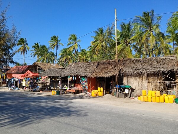Üzletsor valahol Zanzibáron Üzletsor valahol Zanzibáron
