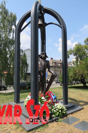 Miklós Hajnalka felvétele Miklós Hajnalka felvétele