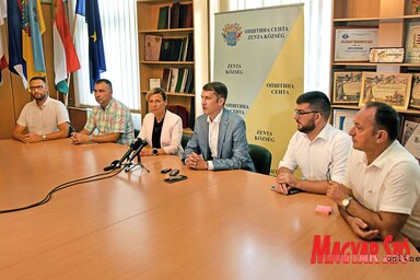 Dr Balint Pastor i Hajnalka Buranj razgovarali su o planovima za naredne četiri godine (fotografija Arpad Gergelja)