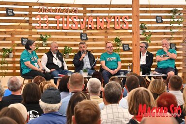 A megnyitón többen hangsúlyozták: Tusványos minden évben nemzetpolitikai irányelveket teremt (Ótos András felvétele)