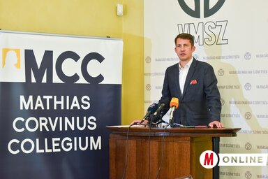 (fotografija Edvarda Molnara)