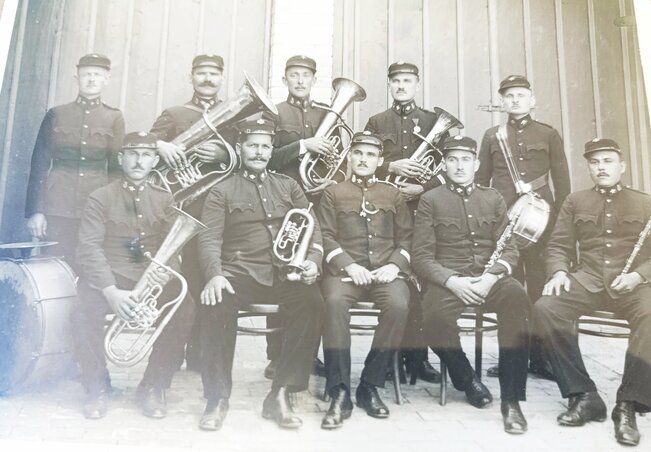 A kupuszinai Tűzoltózenekar tagjai 1924-ből (Archív fotó, Pusztai Csaba gyűjteményéből) A kupuszinai Tűzoltózenekar tagjai 1924-ből (Archív fotó, Pusztai Csaba gyűjteményéből)