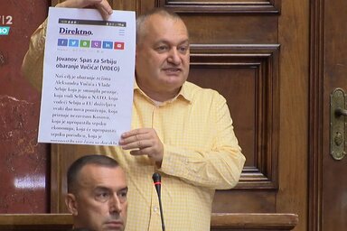 A szocialisták után azokat a haladókat kezdik majd megregulázni, akik a pártvezetés szerint ideológiai szempontból elbizonytalanodtak – véli Srđan Milivojević (Fotó: RTS2/Printscreen)