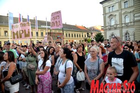 Tüntetés Újvidéken a lítiumbányászat ellen