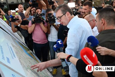 A szerb államfő megtekintette az új vasút haladási irányát (Fotó: Paraczky László)