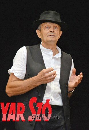 Szabó István verset mondott (Fotó: Dávid Csilla felvétele) Szabó István verset mondott (Fotó: Dávid Csilla felvétele)