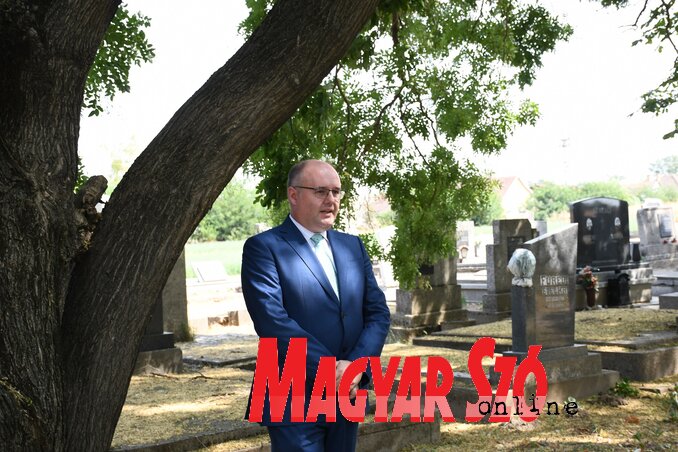 Hugyik Richárd a Szenteleky-kultusz éltetésének fontosságát, munkássága máig ható kisugárzását hangsúlyozta (Paraczky László felvétele) Hugyik Richárd a Szenteleky-kultusz éltetésének fontosságát, munkássága máig ható kisugárzását hangsúlyozta (Paraczky László felvétele)