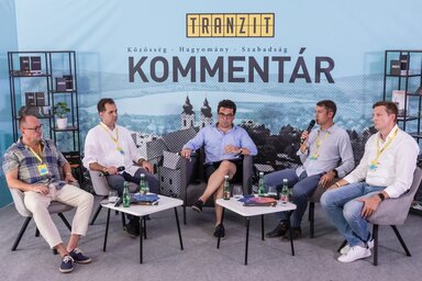 A pódiumbeszélgetés résztvevői (Fotó: MTI/Katona Tibor)