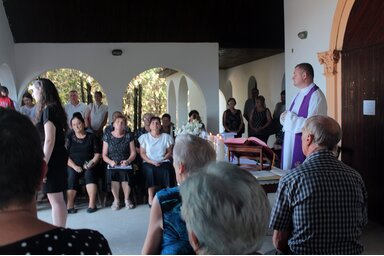 Az ünnepi eseménysorozat kezdetén gyászmisét szolgáltatnak az elődök emlékére (Bársony János felvétele)