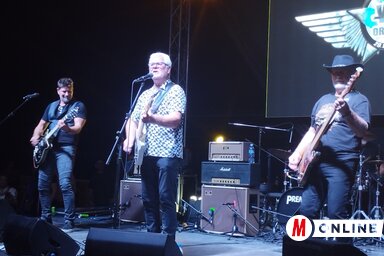 A YU grupa Szabadkán  (Lukács Melinda felvétele)