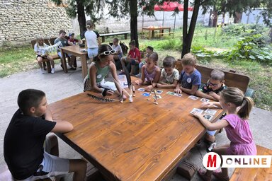A gyerekek a játékos foglalkozásokon a természetvédelem alapjaival ismerkedtek / Dér Dianna felvétele