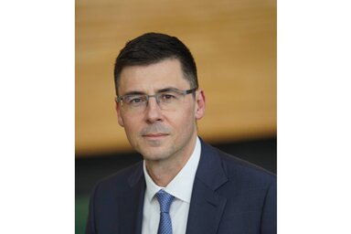 Deli Andor (Deli Andor Facebook-oldala)