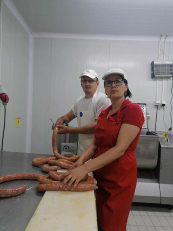 Vujevity Árpád és Eleonóra kezdettől fogva együtt dolgoznak a családi vállalkozás fejlesztésén (A Vujevity család archívuma) Vujevity Árpád és Eleonóra kezdettől fogva együtt dolgoznak a családi vállalkozás fejlesztésén (A Vujevity család archívuma)