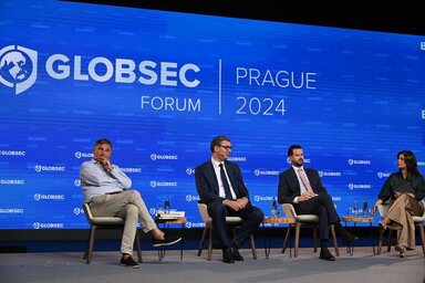 Aleksandar Vučić szerb államfő Ursula von der Leyennel, az Európai Bizottság elnökével (Fotó: Beta)