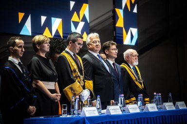 Varga-Bajusz Veronika balról a második, mellette jobbról Kovács Levente, Semjén Zsolt és Cser-Palkovics András (Facebook/Semjén Zsolt oldala)