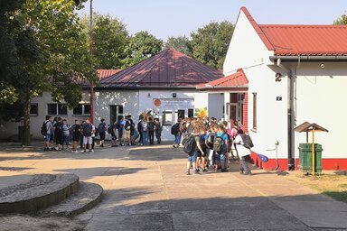A csantavéri Hunyadi János Általános Iskola (Dér Dianna felvétele)