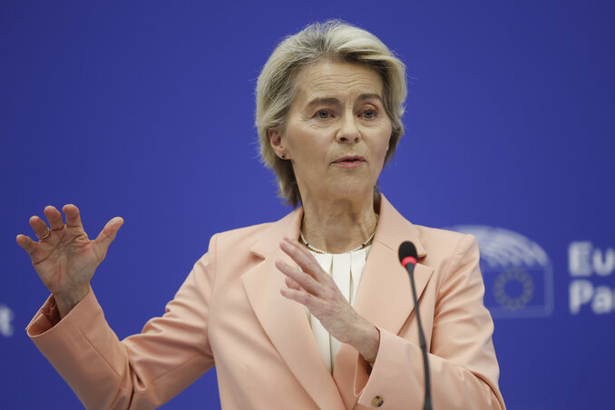 A testület céljait ecsetelve Ursula von der Layen új tagállamok felvételét is megemlítette (Fotó: AP via Beta) A testület céljait ecsetelve Ursula von der Layen új tagállamok felvételét is megemlítette (Fotó: AP via Beta)