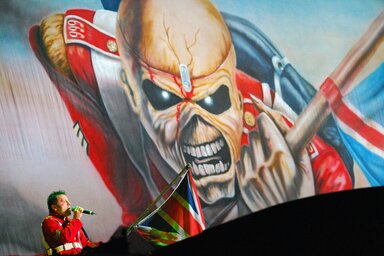 Az együttesre a látványos színpadkép is jellemző – fotósunk egy régi Sziget Fesztiválon kapta lencsevégre a zenekart (Molnár Edvárd felvétele)
