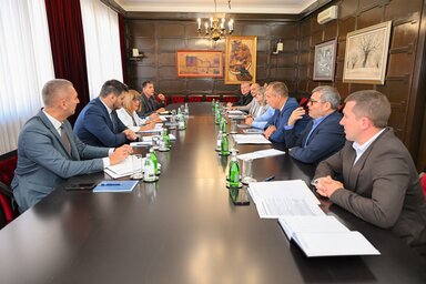 A tartományi kormány felvétele