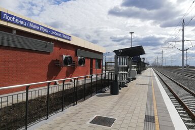 A modern vasútállomás nemsokára utasokat is fogadhat (Tóth Péter felvétele)