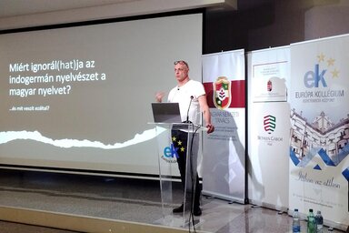 Ivánfi Ádám előadása a magyar és indogermán nyelvészet kapcsolatainak feltárásáról (Zabos Kasziba Angéla felvétele)