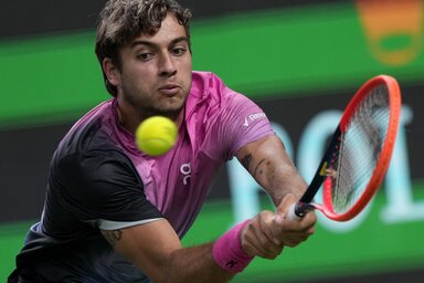 Flavio Cobolli bírói tévedés segítségével jutott be a 3. fordulóba, de ott nagy verést kapott Novak Đokovićtól (Fotó: Beta/AP)