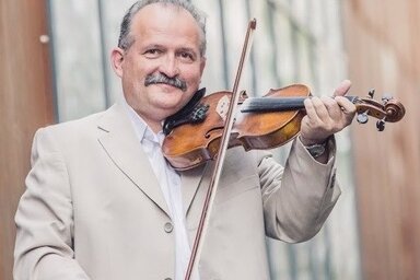 Csík János Produkcions Facebook-oldal