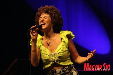Cyrille Aimée elvarázsolta a közönséget (Fotó: Diósi Árpád felvétele)
