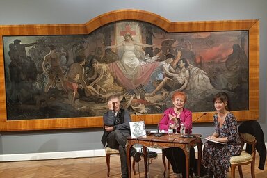 A színvonalasnak ígérkező programot Milan Radulović, Marija Adamov és  Mia Doroški Antonić ismertette (Kopasz Tamás felvétele)