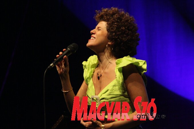 Cyrille Aimée belopta magát az újvidékiek szívébe Cyrille Aimée belopta magát az újvidékiek szívébe