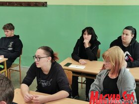 A Képes Ifjúság a topolyai Sinkovics József Műszaki Középiskolában