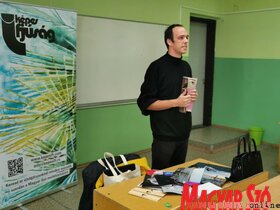 A Képes Ifjúság a topolyai Sinkovics József Műszaki Középiskolában