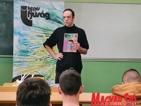 A Képes Ifjúság a topolyai Sinkovics József Műszaki Középiskolában