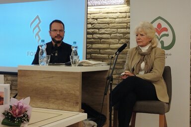Brenner J. János és Farkas Zsuzsa a könyvbemutatón (Lukács Melinda felvétele)