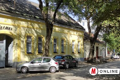 Csaknem 200 négyzetméteres belterülettel és gyönyörű környezetben várják a vendégeket a Lacmar rendezvényteremben