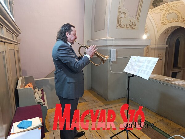 A szabadkai Kerekes Tibor szárnykürtön és piccolo trombitán is játszott (L. Móger Tímea felvétele) A szabadkai Kerekes Tibor szárnykürtön és piccolo trombitán is játszott (L. Móger Tímea felvétele)