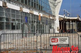 Az újvidéki vasútállomás lezuhant előtetője 15 személy halálát okozta november1-jén